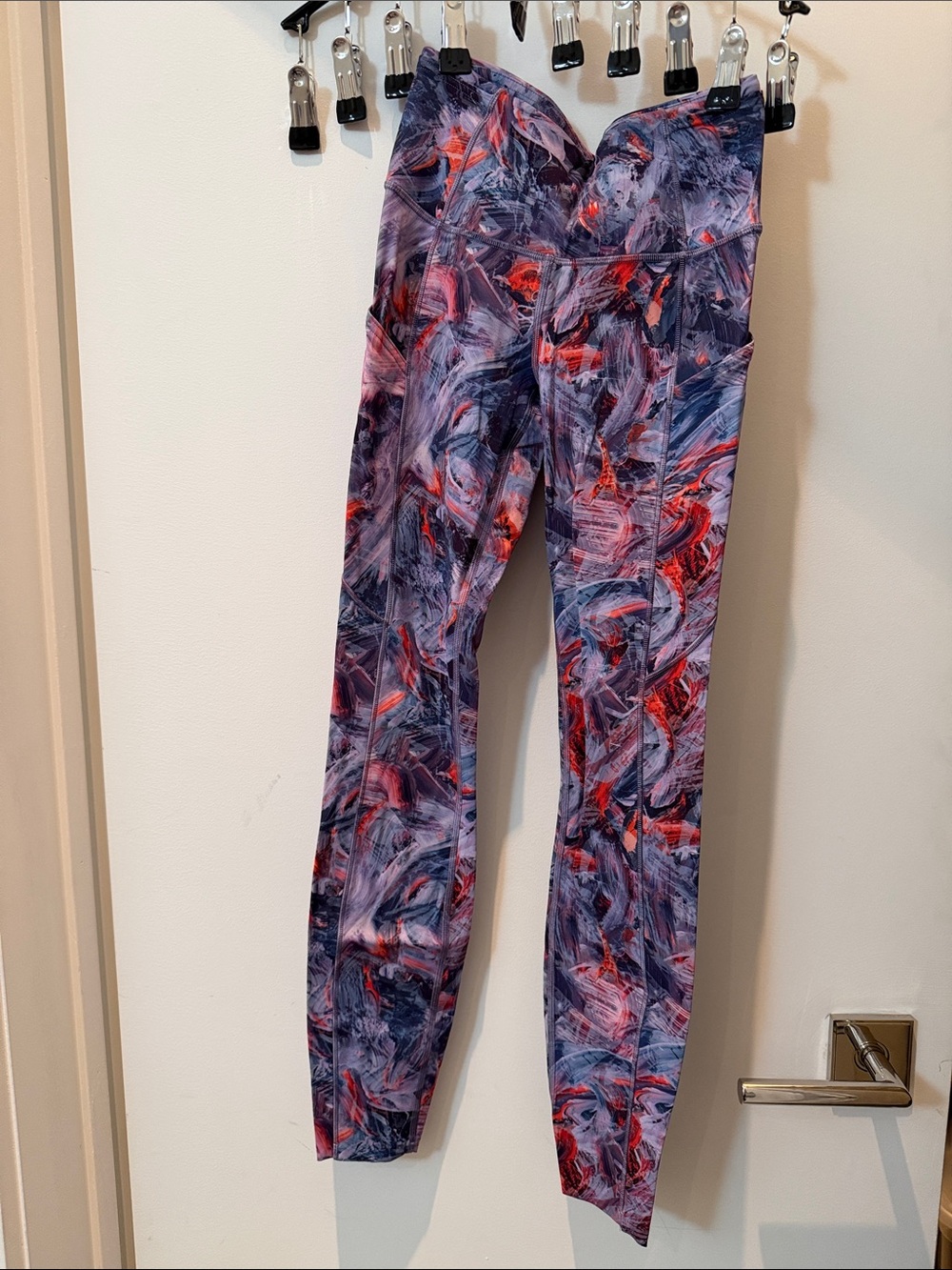 lululemon athletica women’s Abstract Brushstroke Leggings in Purple & Red